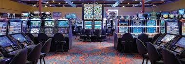 Pengguna menikmati hiburan digital dari berbagai olahraga dan casino secara aman di sultankoin99